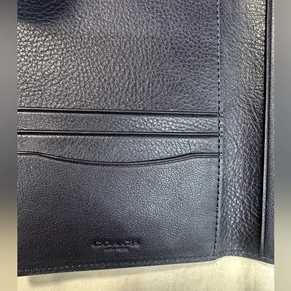 Coach Passport Case. Color Navy Blue. New no tag - Picture 3 of 4